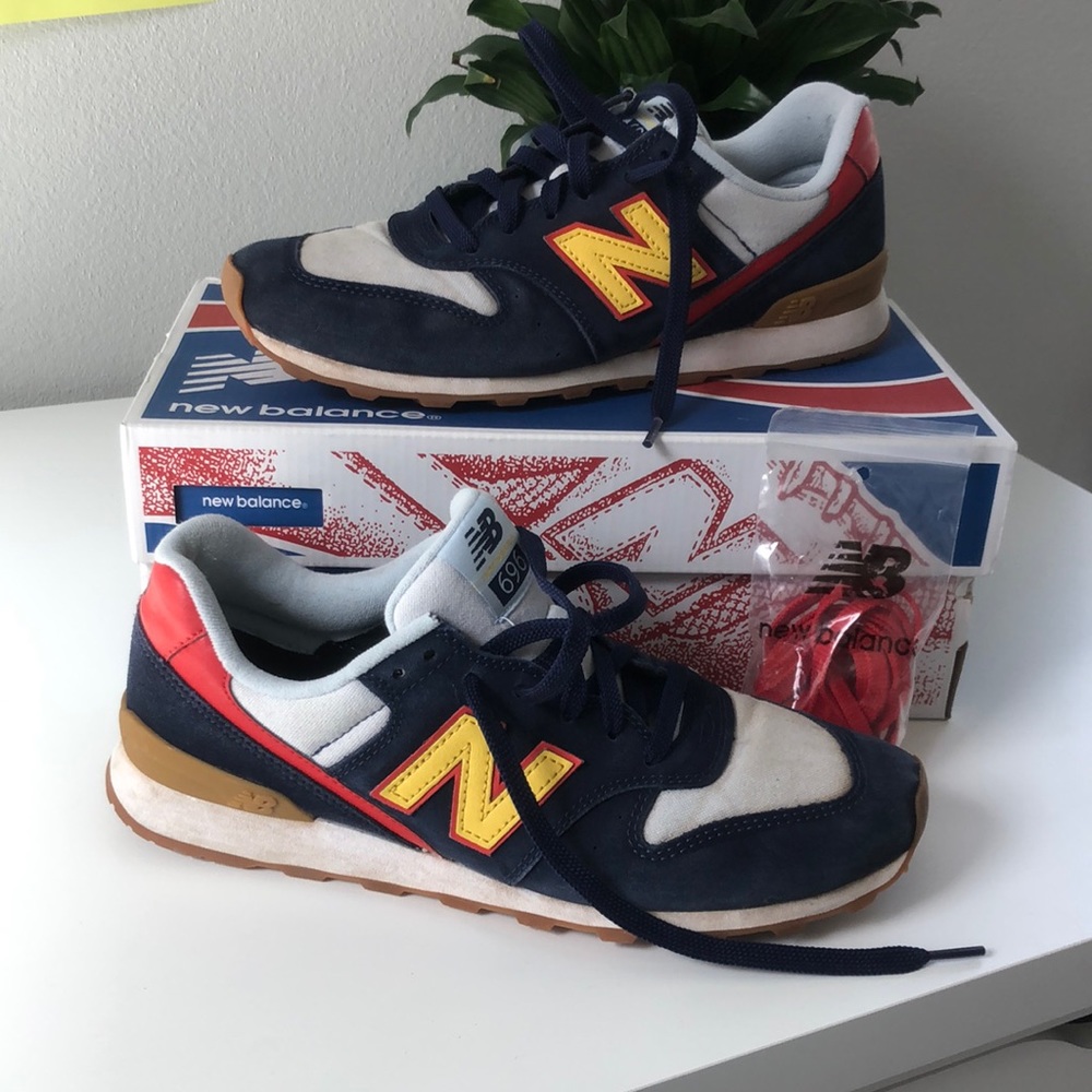 New Balance Classics WL 696 JB4, blue and red sneakers, women’s size 9.5